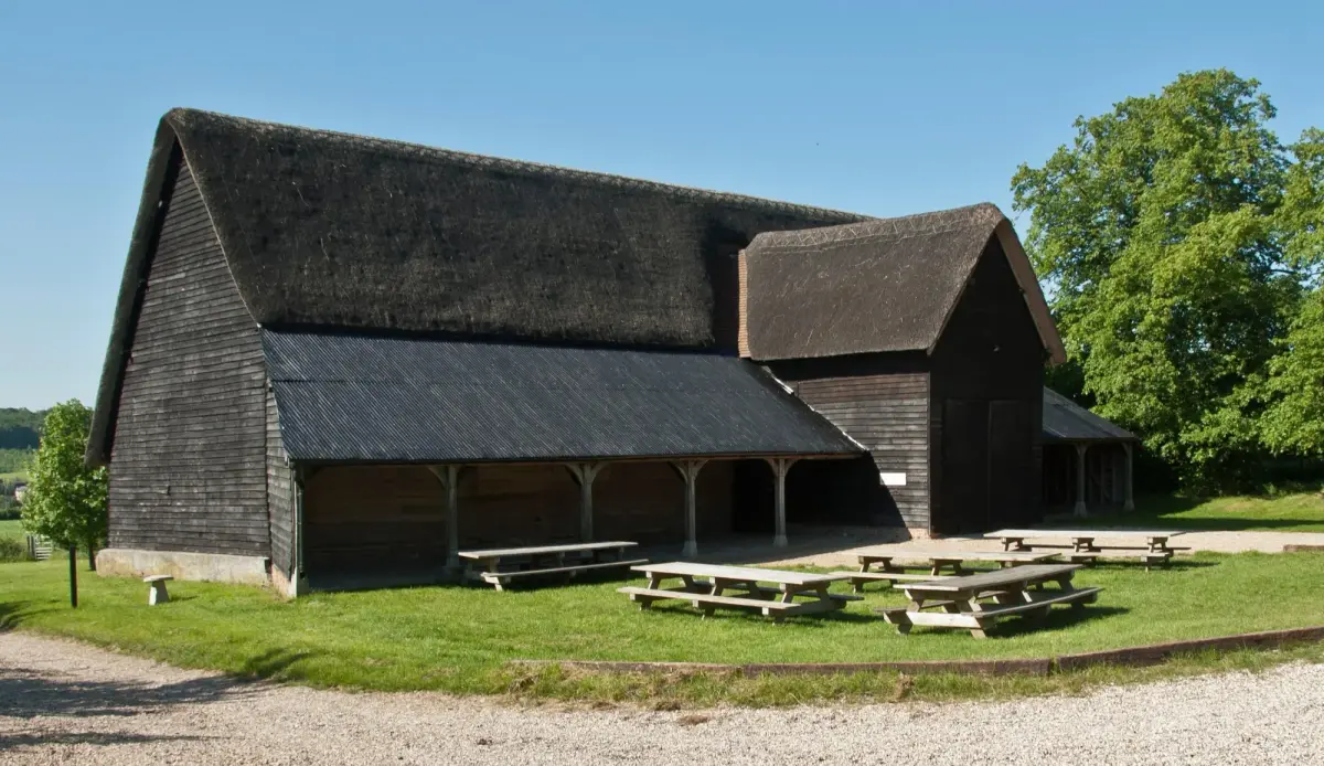 Rushall Farm Black Barn, barn in South East England