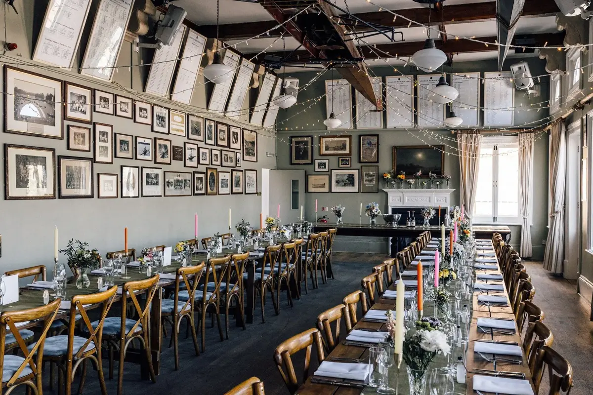 London Rowing Club, members’ room in Wandsworth