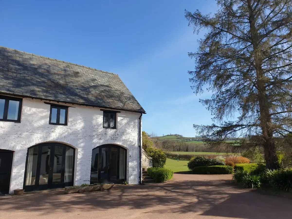 Brynich Farm Cottages, farm in Powys