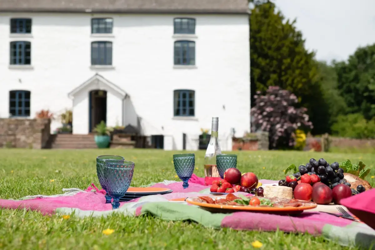 Wern-y-Cwm (Wonderful Escapes), farm in Wales