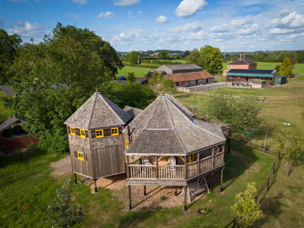 Mill Farm Glamping, farm in Wiltshire