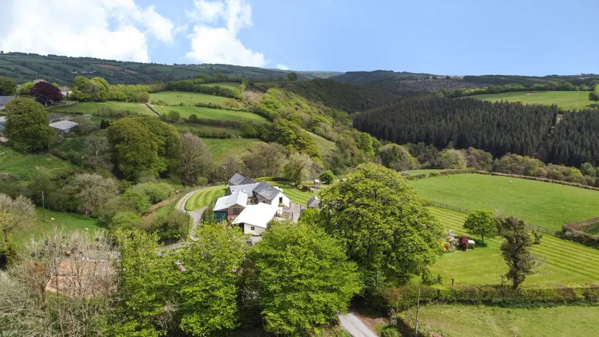 Exmoor Retreats (West Hollowcombe), farm in Somerset