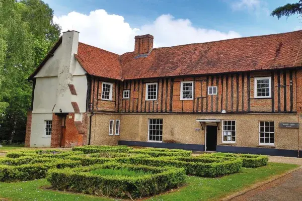 Manor Farm House, venue in Hillingdon