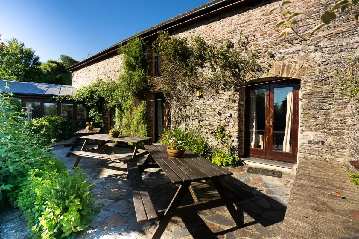Eden Rise Retreat Venue, barn in Devon