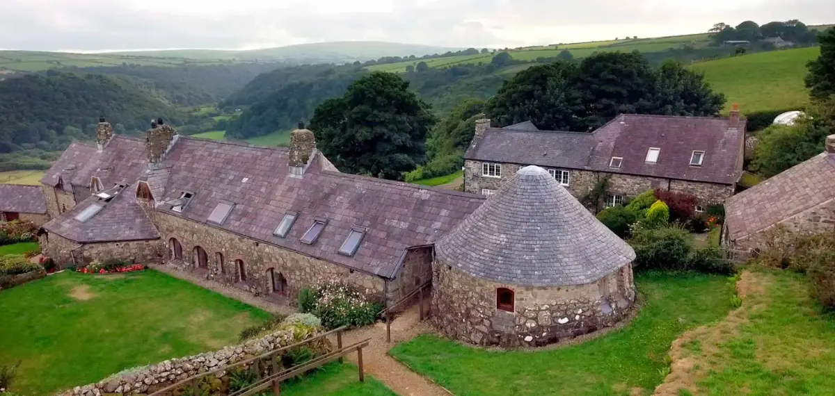 Ffald y Brenin, retreat house in Pembrokeshire