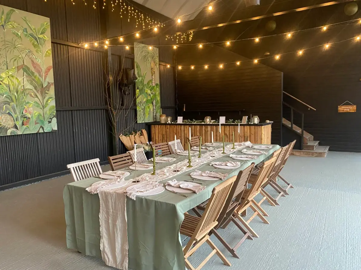 Cotswold Glamping, farm in Gloucestershire
