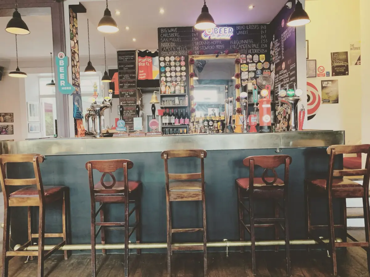 The Bread and Roses, pub with a function room in Clapham