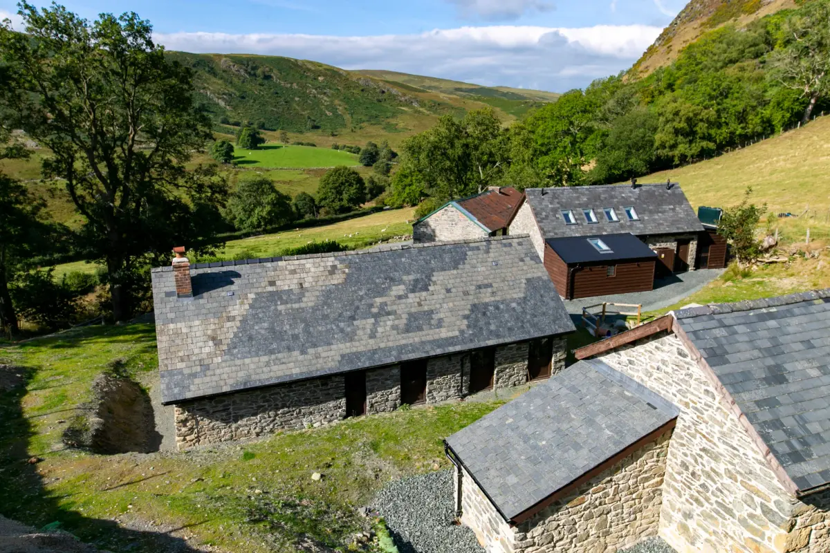 Cwm Clyd Bunkhouse (Llannerch y Cawr), barn in Powys
