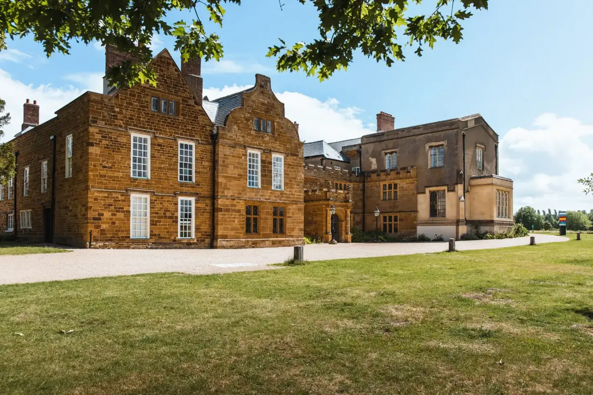 Delapré Abbey, manor house in The Midlands