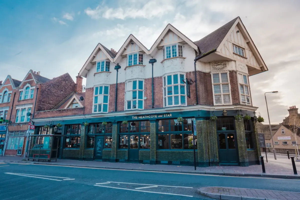 Heathcote & Star, pub with a function room in Waltham Forest
