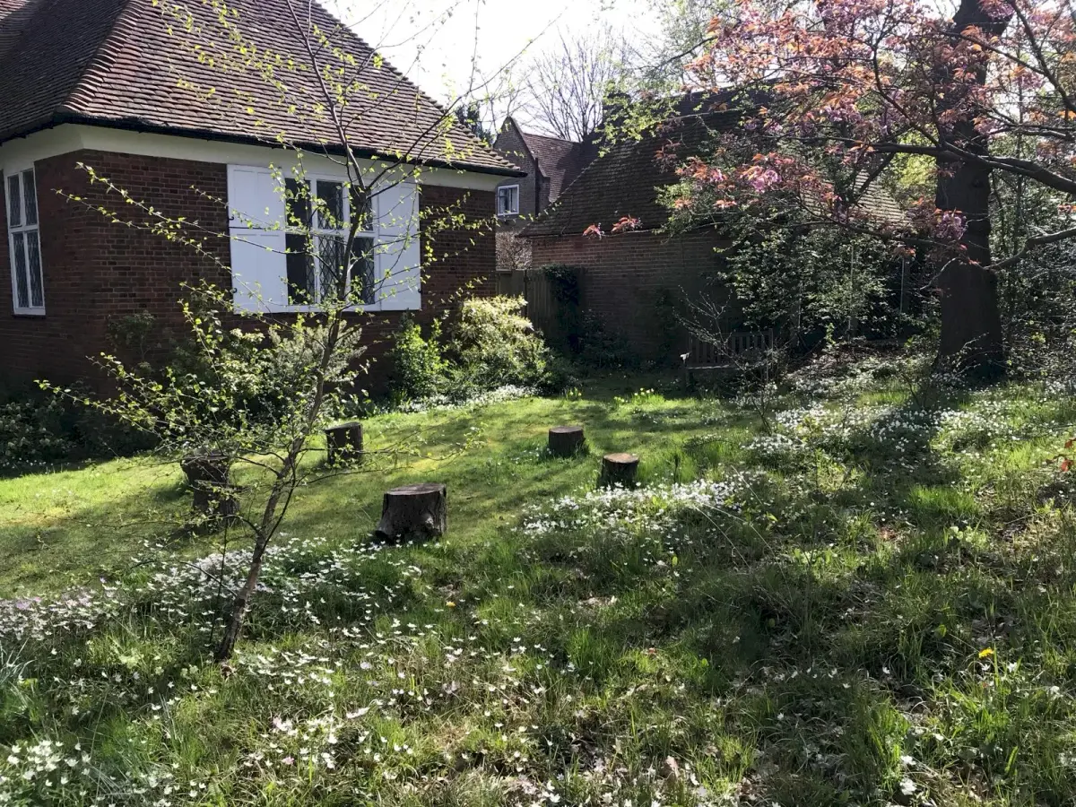 Golders Green Quaker Meeting House, church hall in Barnet