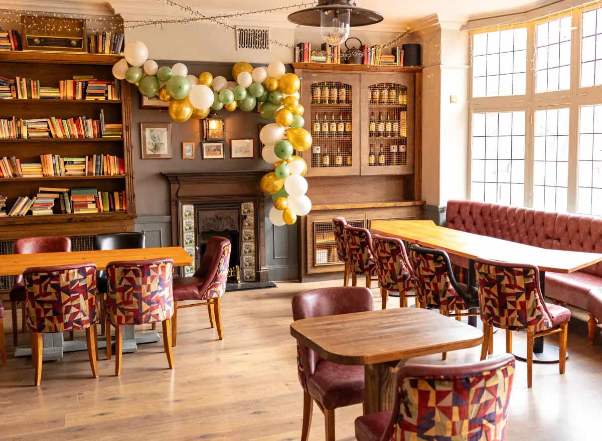 The Kings Head, Enfield, pub with a function room in Enfield