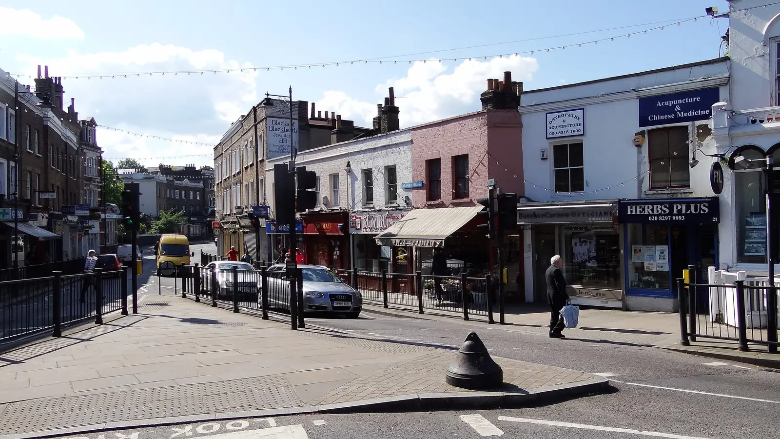 Shops and cafés in Blackheath Village