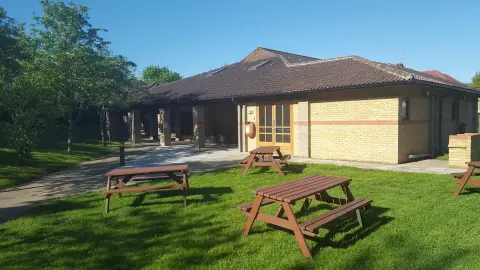 Hayes and Harlington Community Centre, community hall in Hillingdon