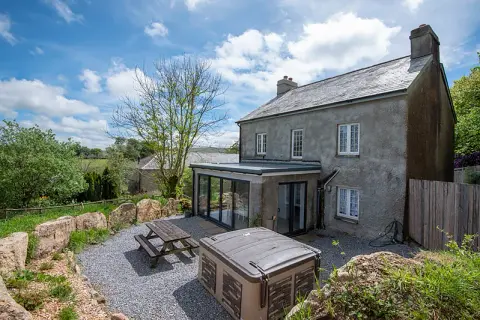 Brimpts Farm, farm in Devon