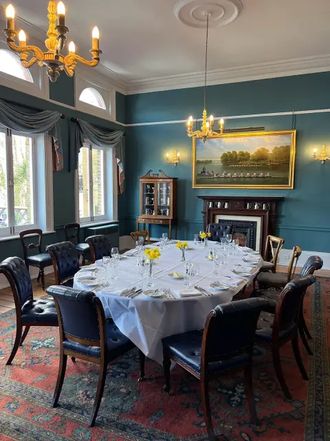London Rowing Club, members’ room in Wandsworth