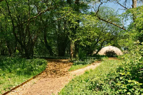 Penhein Glamping, farm in Wales