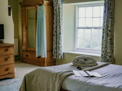 Tapnell Manor (Tapnell Farm), manor house in South East England