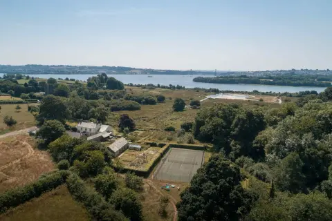 Lower Marsh Farm, farm in Cornwall