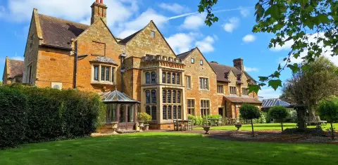 Highgate House, retreat house in The Midlands