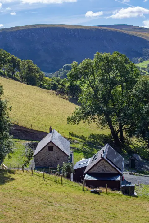 Cwm Clyd Bunkhouse (Llannerch y Cawr), barn in Powys