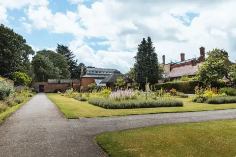 Delapré Abbey, manor house in The Midlands