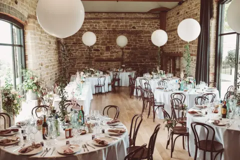 Hendall Manor Barns, barn in Sussex