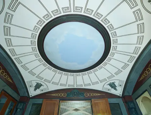 Pitzhanger Manor & Gallery, gallery in Ealing