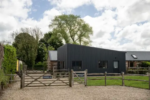 Launceston Farm, farm in Dorset