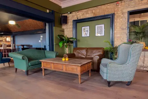 Heathcote & Star, pub with a function room in Waltham Forest