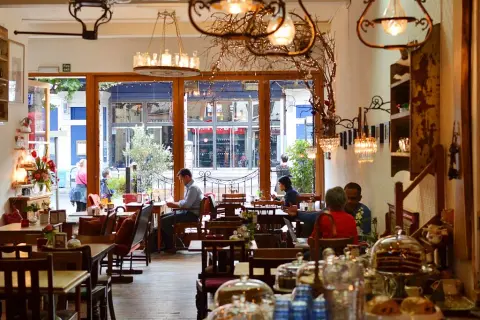 Canvas & Cream, café with a room to hire in Lewisham