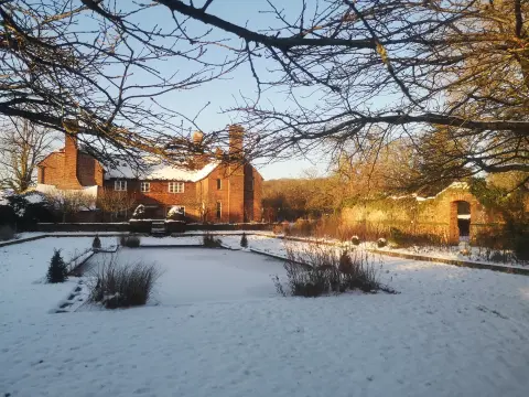 Bore Place, farm in Kent