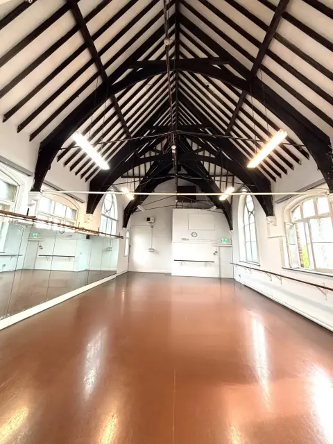Spirelight Studios, dance or yoga studio in Islington