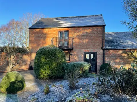 Eastfields Farm Barns, barn in East of England