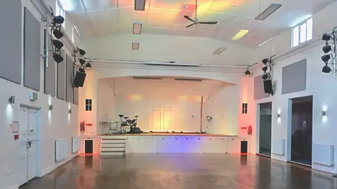 Highfield Hall (River Church Sutton), church hall in Sutton